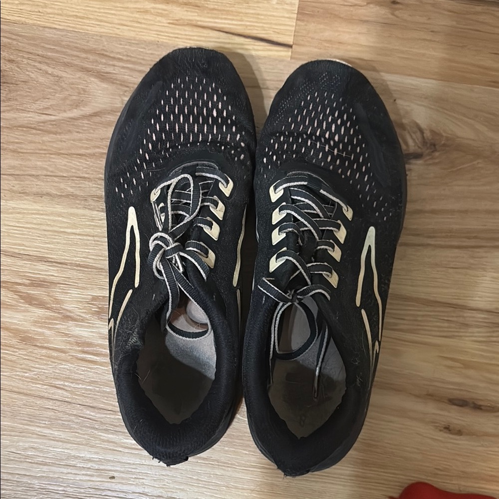 Black Running Shoes